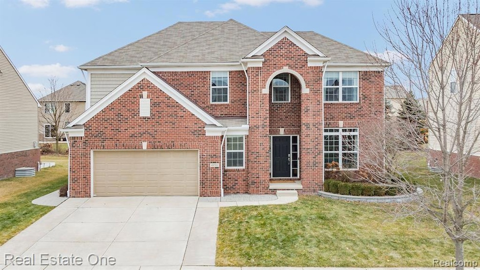 WELCOME HOME!! 2014 built 2-Story, 4-5 bedrooms
