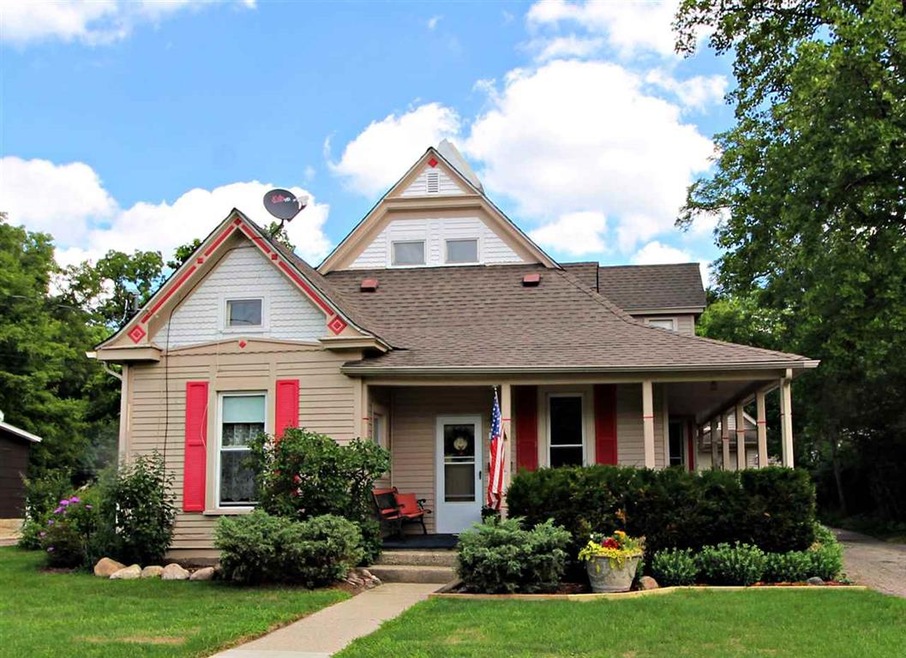 118 N Hazelton St, Flushing, MI 48433 - photo 1