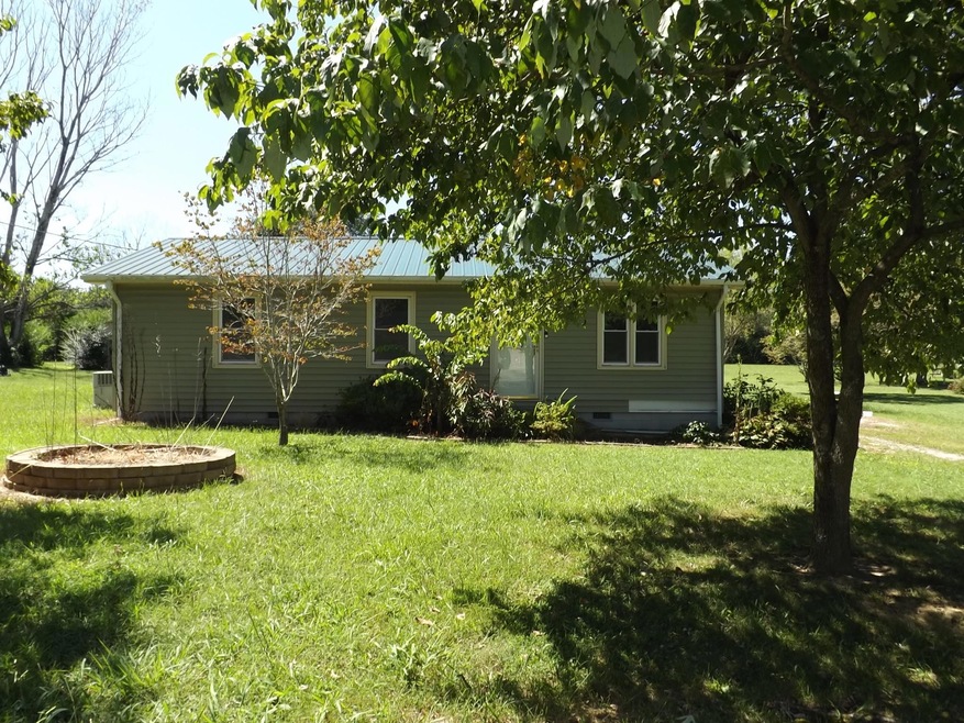 243 Lakeview St, Manchester, TN 37355 - photo 1