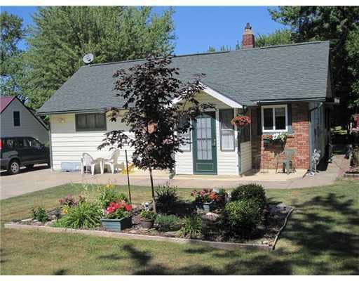 3111 Hampshire Rd, Erie, PA 16506 - photo 1