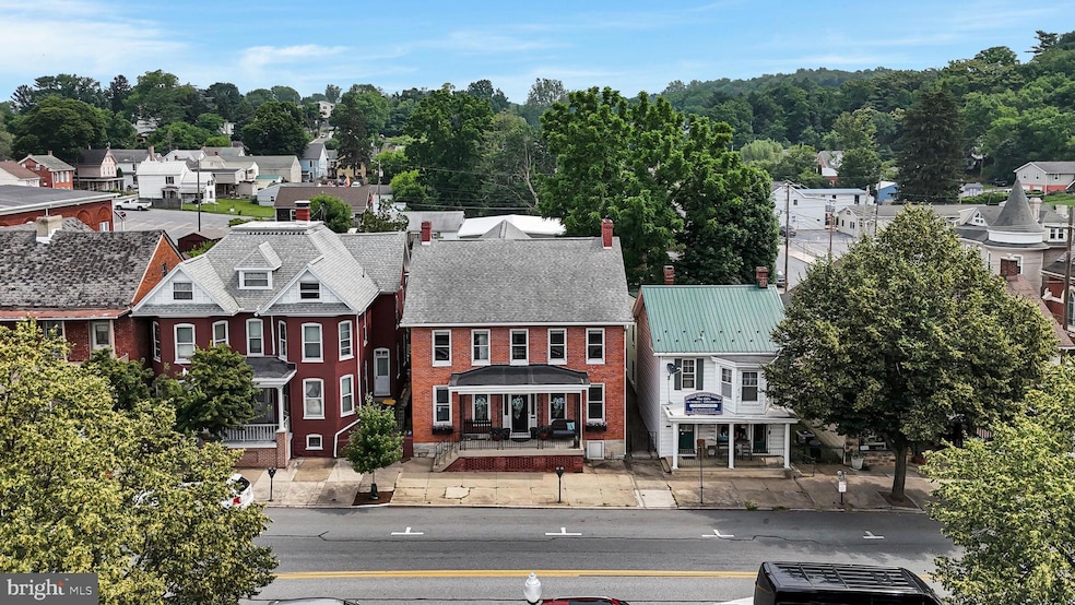 125 E Main St, Waynesboro, PA 17268 - photo 1