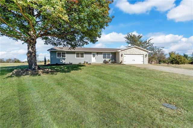 1240 N 482nd Rd