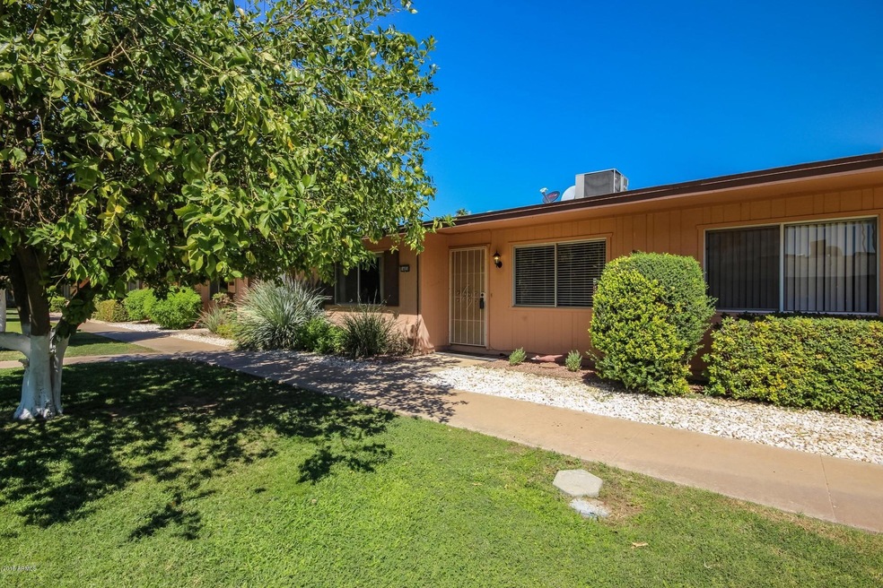 14030 N Newcastle Dr, Sun City, AZ 85351 - photo 1