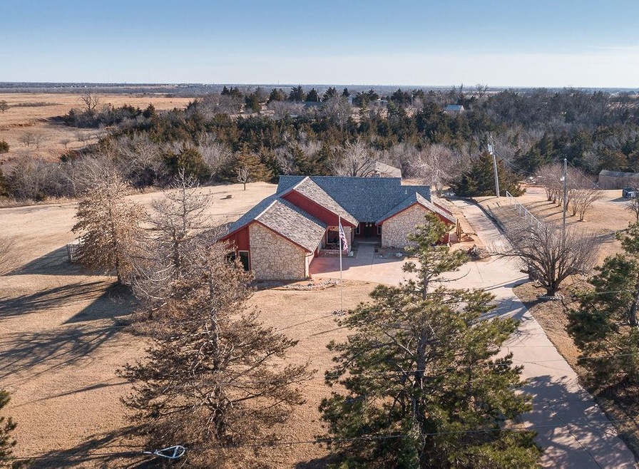 12025 W Charter Oak Rd, Edmond, OK 73025 - photo 1