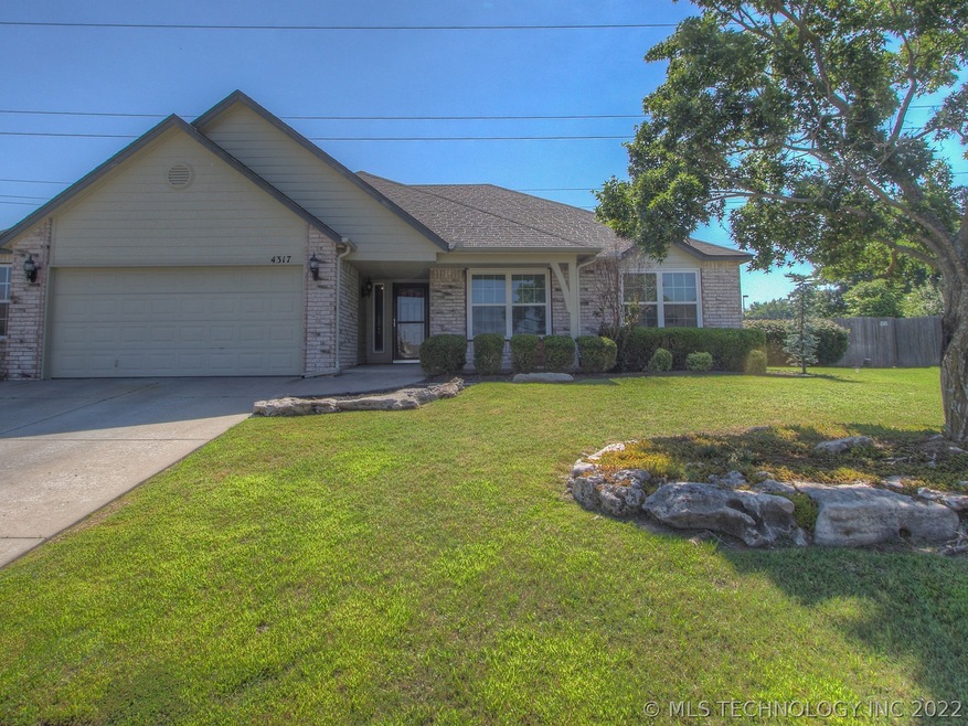 4317 S Narcissus Ave, Broken Arrow, OK 74011 - photo 1