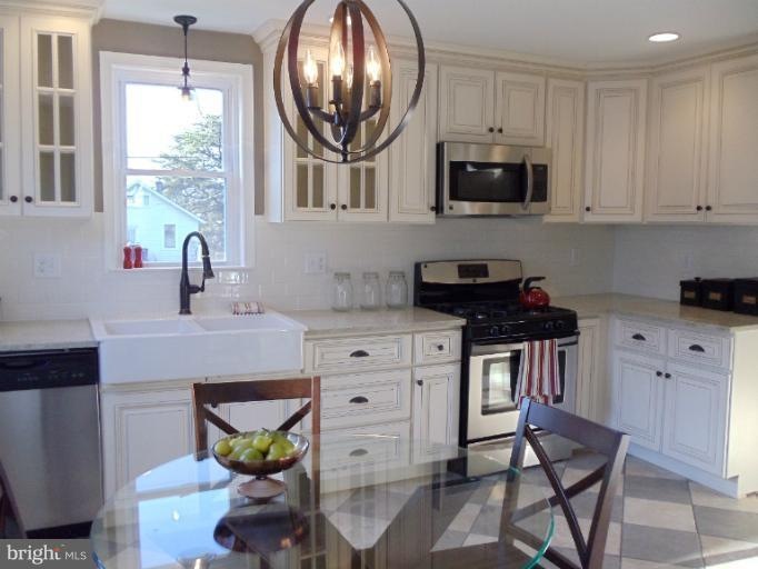 6604 Marietta Ave, Baltimore, MD 21214 - photo 1