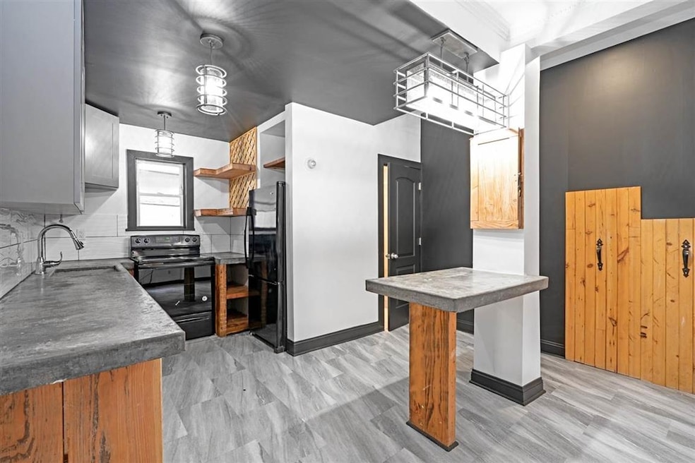 4500 Cottage Place unit 1, Union City, NJ 07087 - photo 1