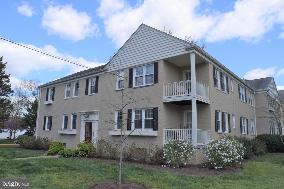 6501 Potomac Ave unit B2, Alexandria, VA 22307 - photo 1
