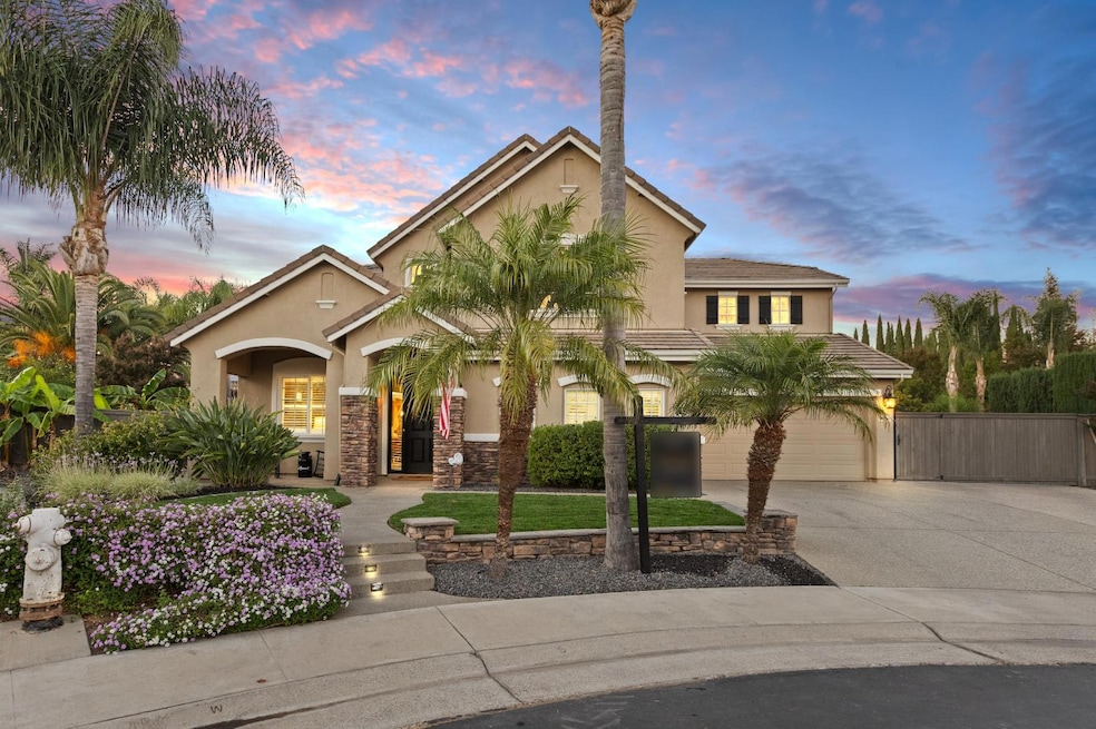 Sold $1,008,000 • Co-Listing Agent