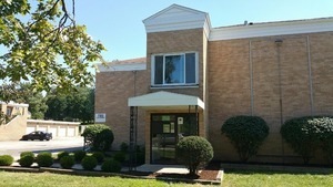 720 Crescent St unit B, Wheaton, IL 60187 - photo 1