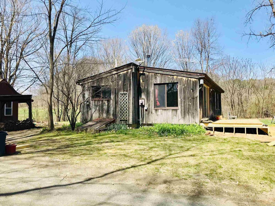 727 River Rd S, Putney, VT 05346 - photo 1