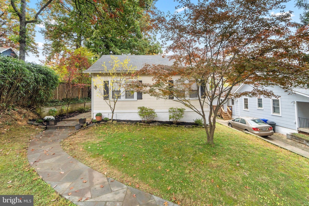 706 Silver Spring Ave, Silver Spring, MD 20910 - photo 1