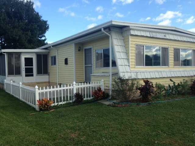 1104 Myrtle Dr, Sebastian, FL 32976 - photo 1