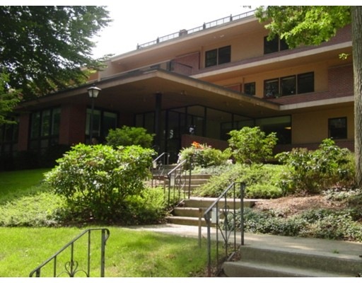 26 Crescent St unit 200, Northampton, MA 01060 - photo 1