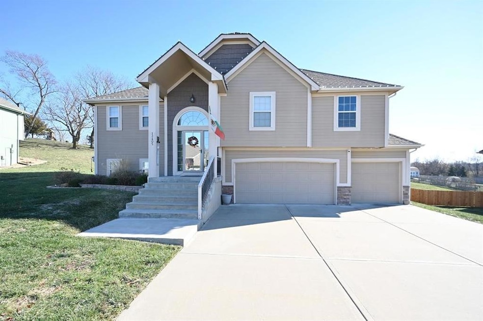 13405 N Bedford Falls Rd, Platte City, MO 64079 - photo 1