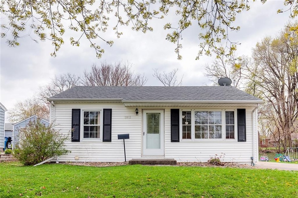 5812 Clark St, Des Moines, IA 50311 - photo 1