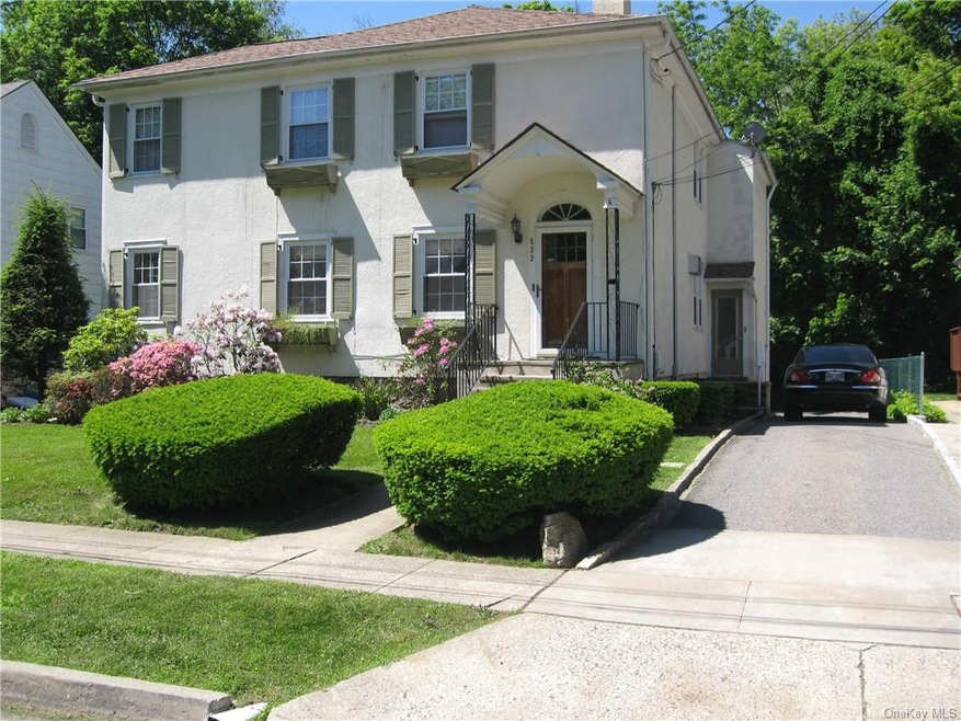 522 Carroll Ave unit 2nd Floor, Mamaroneck, NY 10543 - photo 1