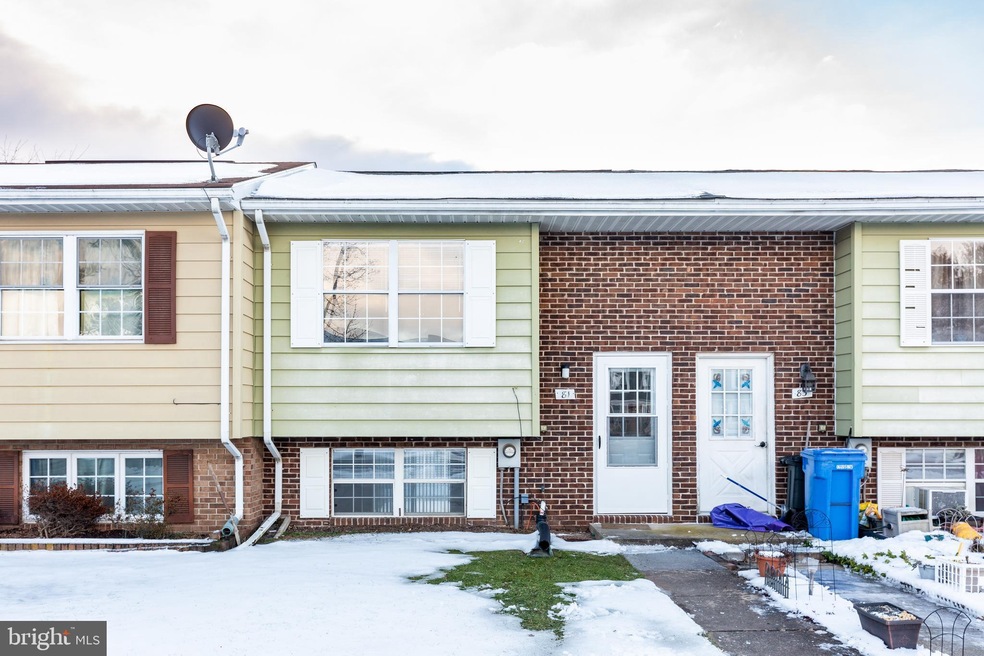 81 Grand Dr, Taneytown, MD 21787 - photo 1