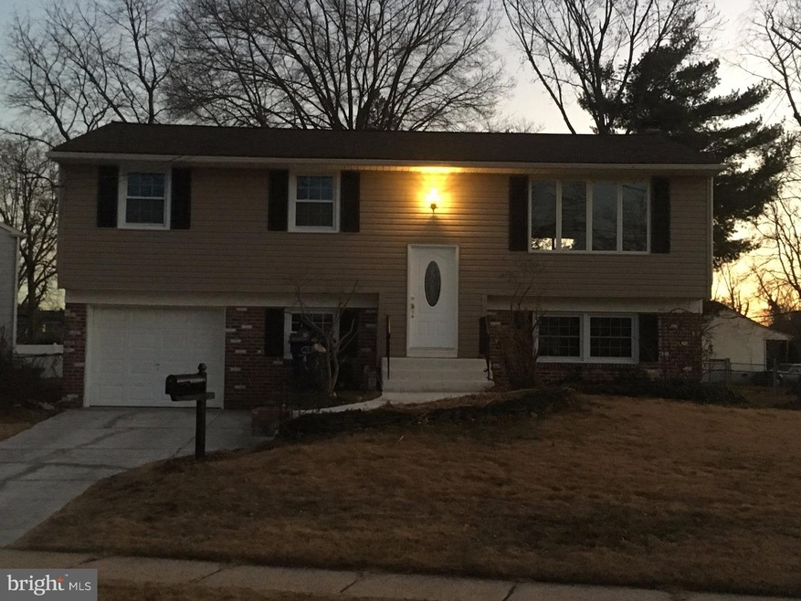 22 Walnut Dr, Burlington, NJ 08016 - photo 1