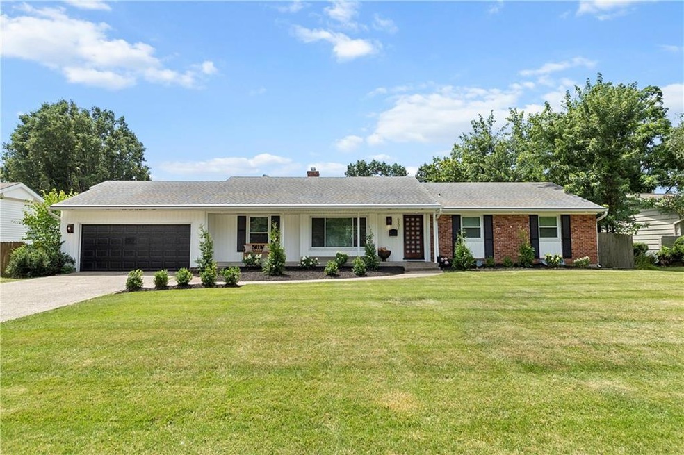 6201 W 86th Terrace, Overland Park, KS 66207 - photo 1