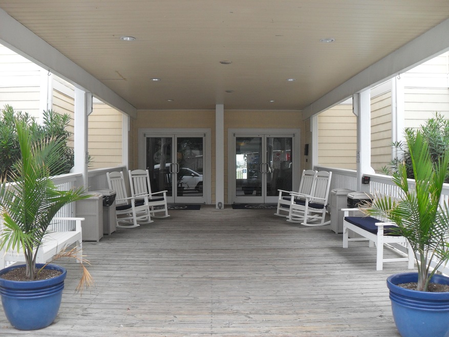 Palm Suites Unit 232 003