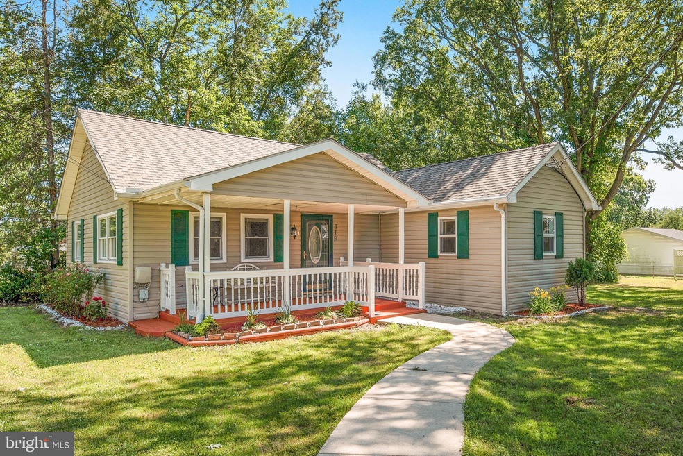 719 George Ave, Essex, MD 21221 - photo 1