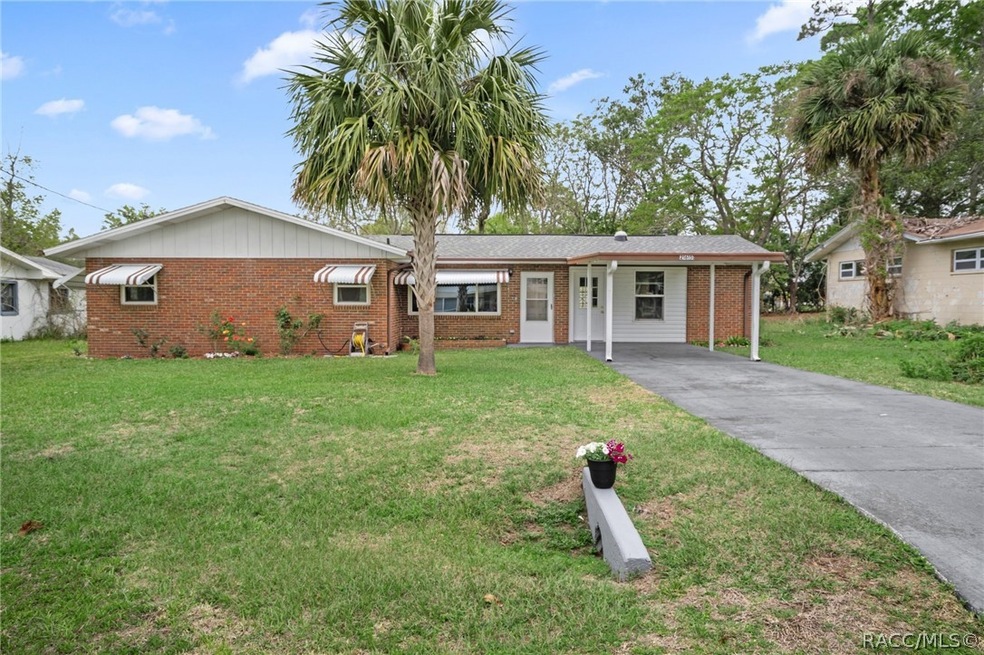 21615 SW Raintree St, Dunnellon, FL 34431 - photo 1