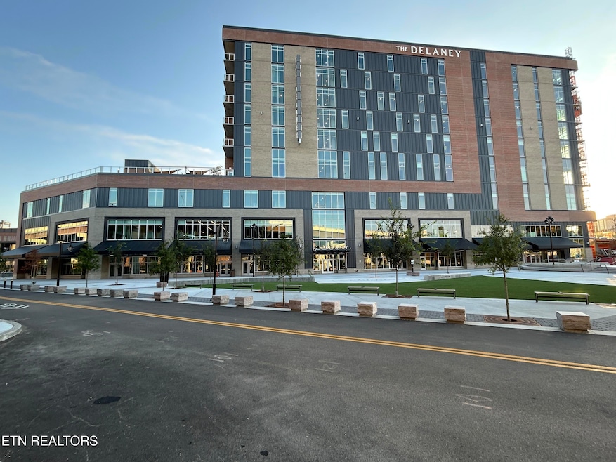 122 Stadium Way unit 412, Knoxville, TN 37915 - photo 1