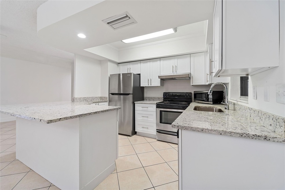 1440 Argyle Dr unit B, Fort Lauderdale, FL 33312 - photo 1