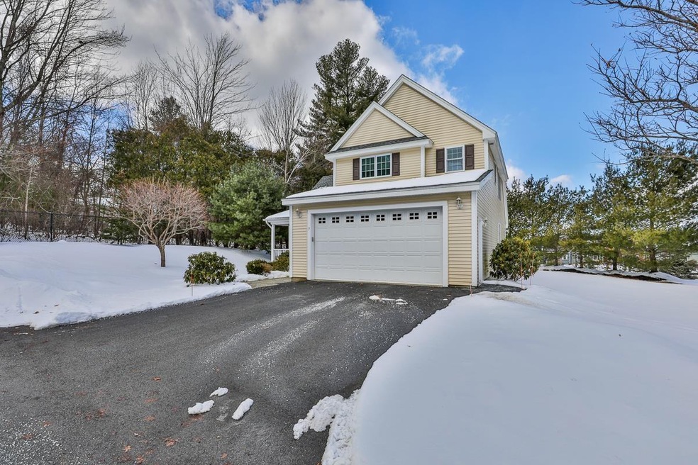7 Hollow Ridge Dr unit 2, Nashua, NH 03062 - photo 1
