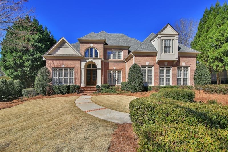 Beautiful resort-like property in sought after Sug
