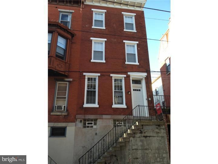 4504 Baker St unit 1, Philadelphia, PA 19127 - photo 1