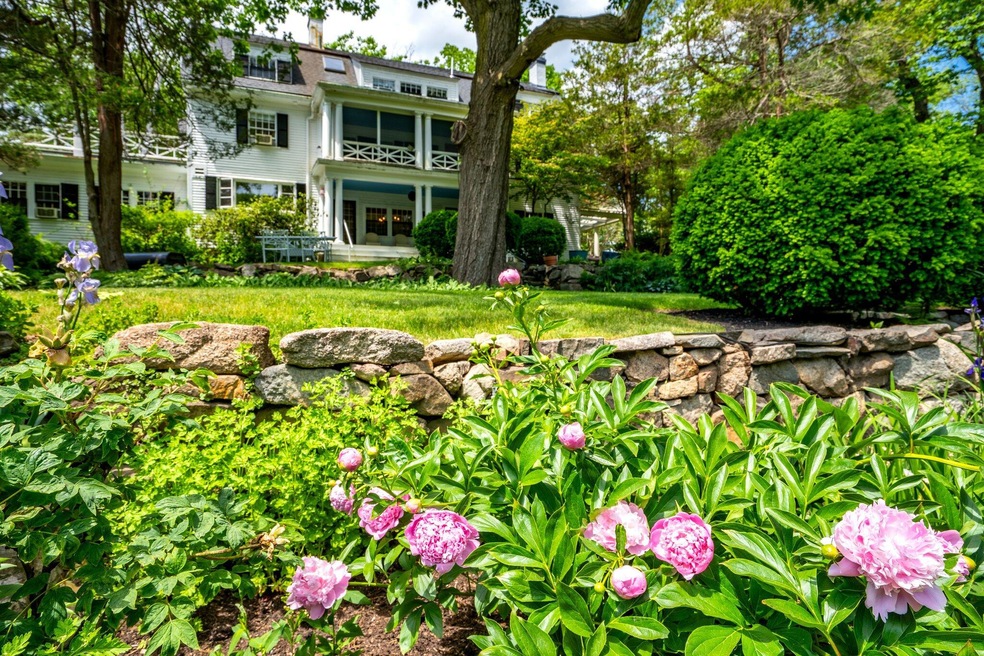 84 Pine Hill Rd N, Ogunquit, ME 03907 - photo 1