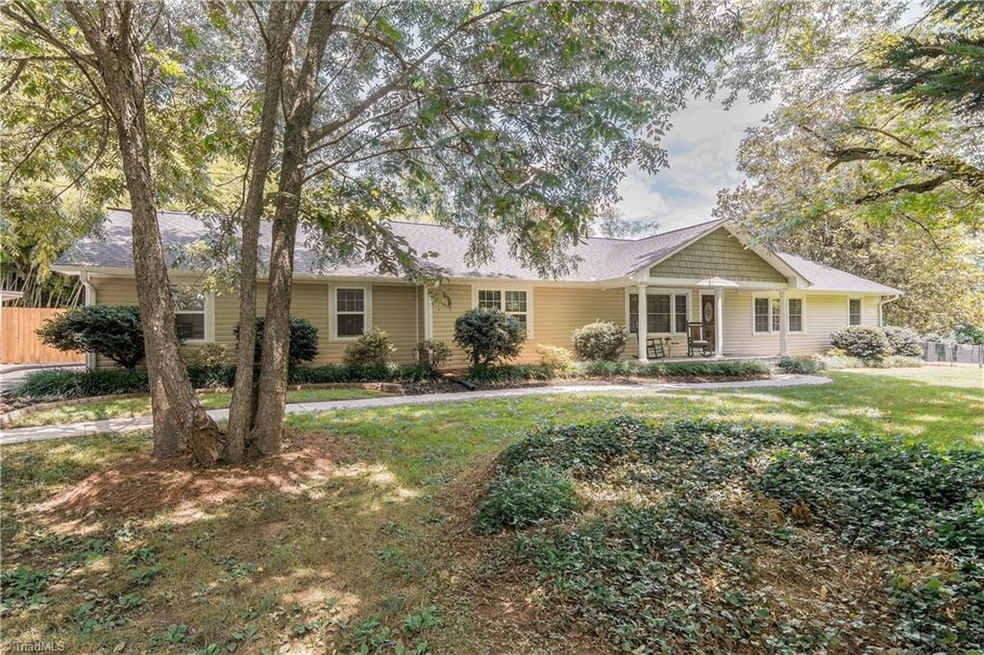 742 W Balfour Ave, Asheboro, NC 27203 - photo 1