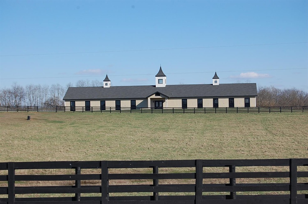 898 Carpenter Pike, Versailles, KY 40383 - photo 1