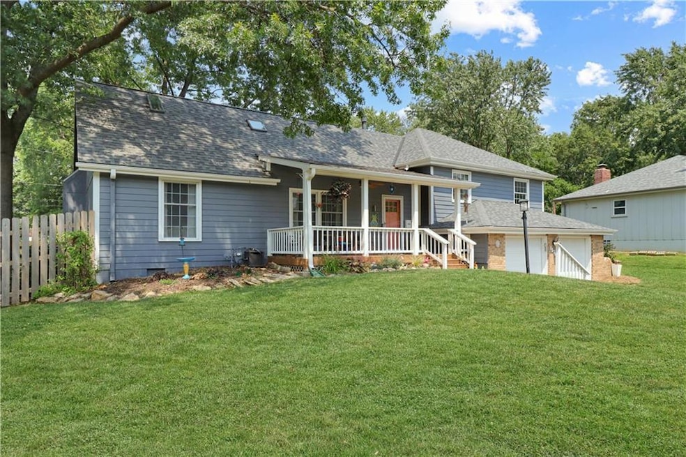 11706 W 49th St, Shawnee, KS 66203 - photo 1