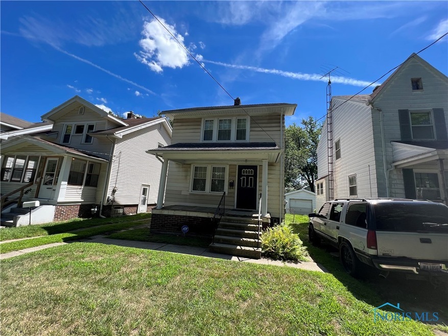 2021 Mansfield Rd, Toledo, OH 43613 - photo 1