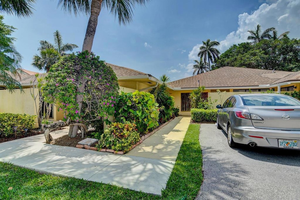 4 S Lakeshore Dr, Hypoluxo, FL 33462 - photo 1