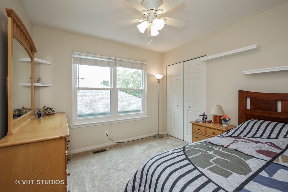 1494 Westbury Cir, North Aurora, IL 60542 - photo 1