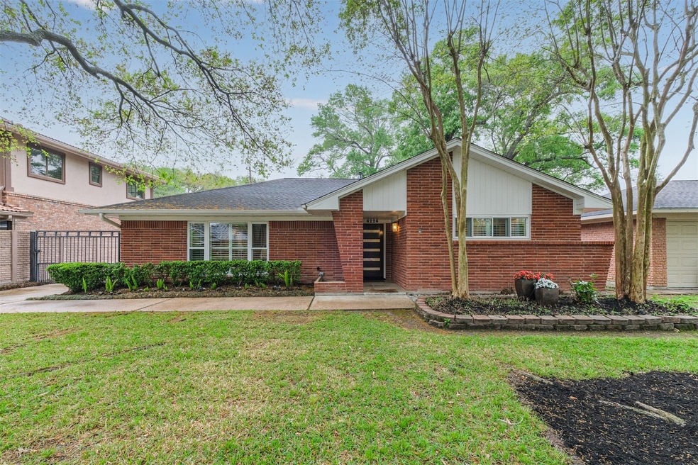 6226 Lindyann Ln, Houston, TX 77008 - photo 1