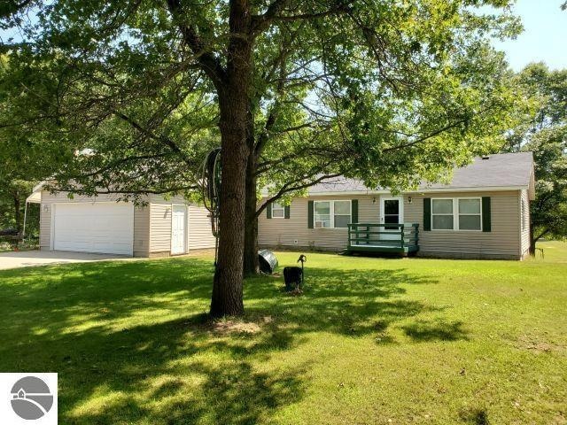 4153 S M-76, West Branch, MI 48661 - photo 1