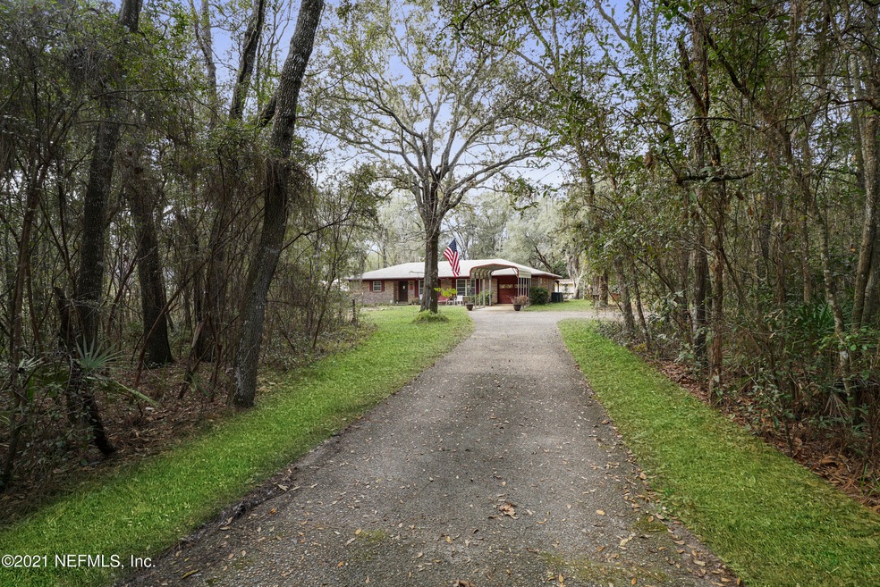 4165 Honeysuckle Cir, Middleburg, FL 32068 - photo 1
