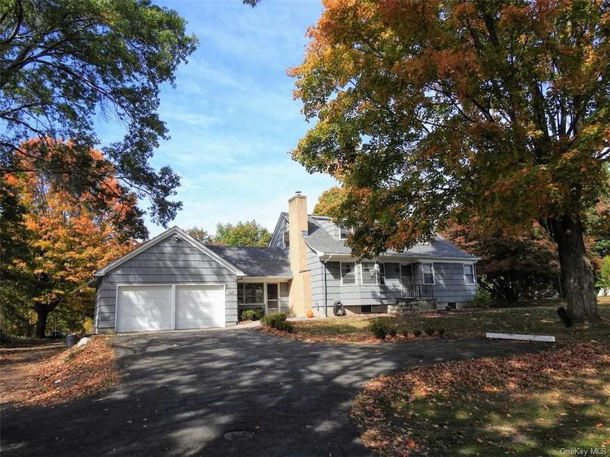 1054 State Route 302, Pine Bush, NY 12566 - photo 1