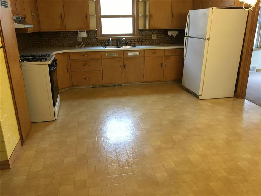 105 Lom St, Combined Locks, WI 54113 - photo 1