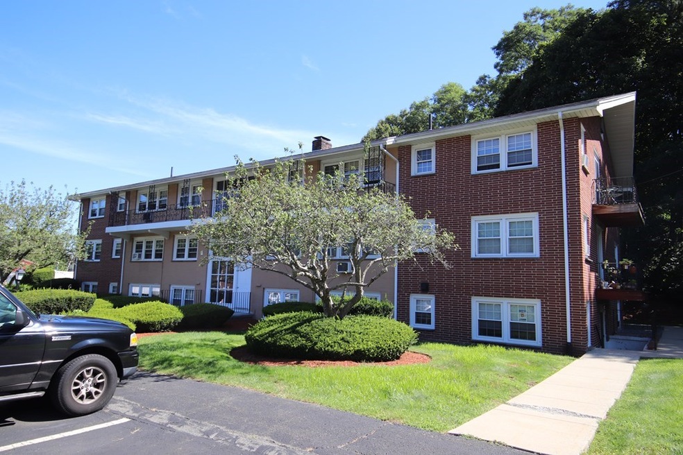 7 Austin Ct unit K, Saugus, MA 01906 - photo 1