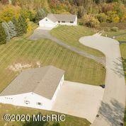 4618 Indian Lake Ct unit 17, Wayland, MI 49348 - photo 1