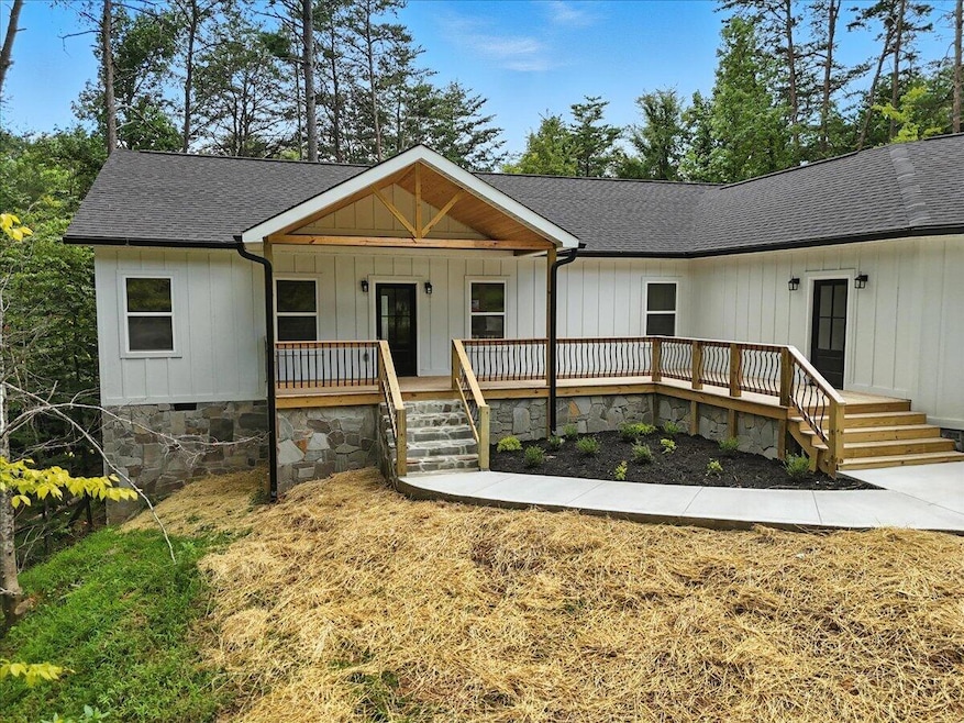 177 Cove Springs Dr, Dandridge, TN 37725 - photo 1