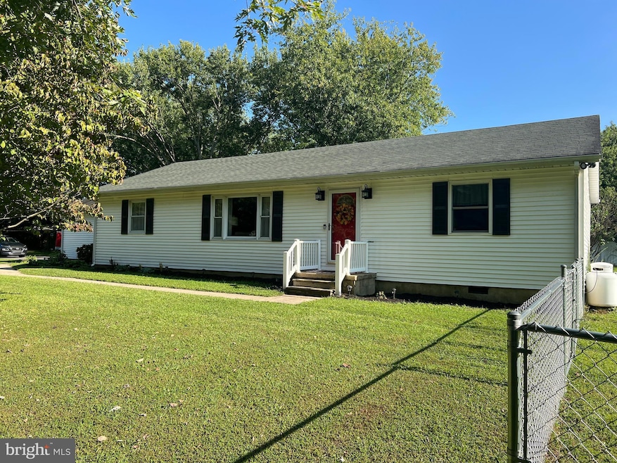 705 Deer Track Ln, Dover, DE 19904 - photo 1