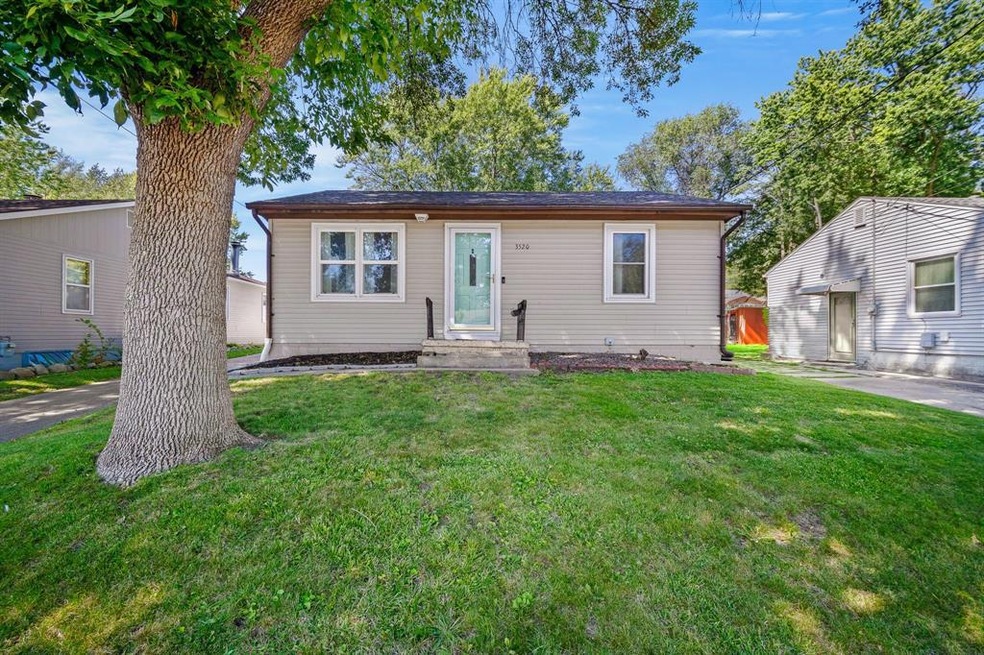 3520 27th Place, Des Moines, IA 50310 - photo 1
