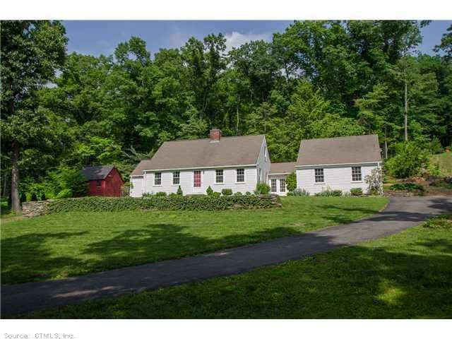 664 Oakwood Dr, Glastonbury, CT 06033 - photo 1